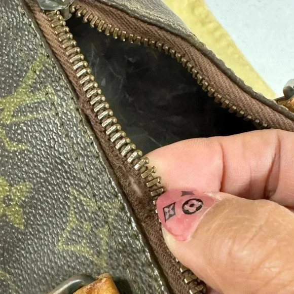 Louis Vuitton Speedy 30 Vintage Monogram Authentic with COA - Picture 15 of 16